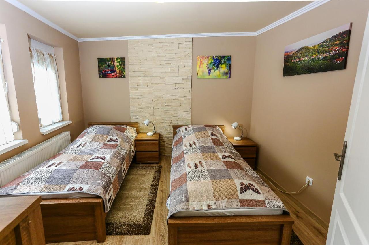 Gardi Apartman Szekszárd Exteriér fotografie