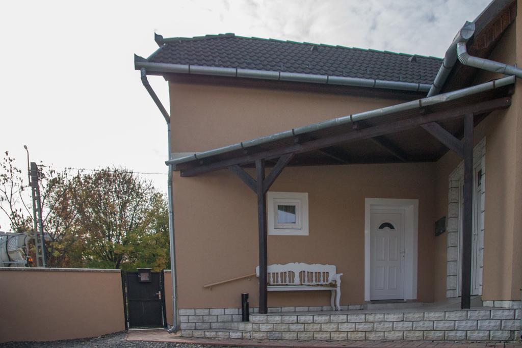 Gardi Apartman Szekszárd Exteriér fotografie
